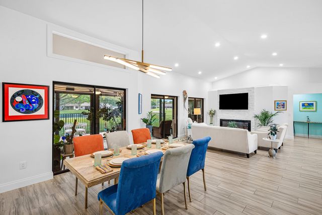 5664 Willow Creek Court, Delray Beach, FL 33484