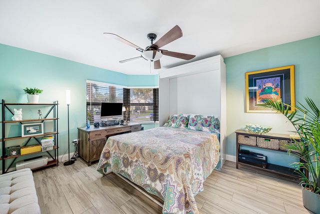 5664 Willow Creek Court, Delray Beach, FL 33484