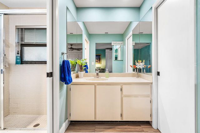 5664 Willow Creek Court, Delray Beach, FL 33484