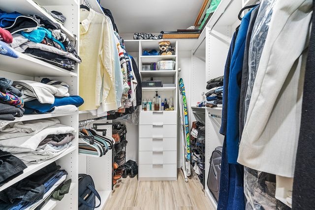 5664 Willow Creek Court, Delray Beach, FL 33484