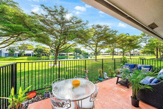 5664 Willow Creek Court, Delray Beach, FL 33484