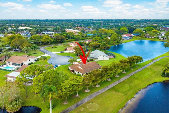 5664 Willow Creek Court, Delray Beach, FL 33484