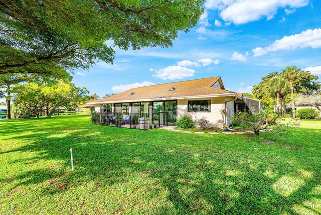 5664 Willow Creek Court, Delray Beach, FL 33484