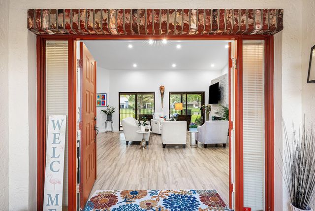 5664 Willow Creek Court, Delray Beach, FL 33484