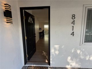 8414 Owensmouth, Canoga Park, CA 91304