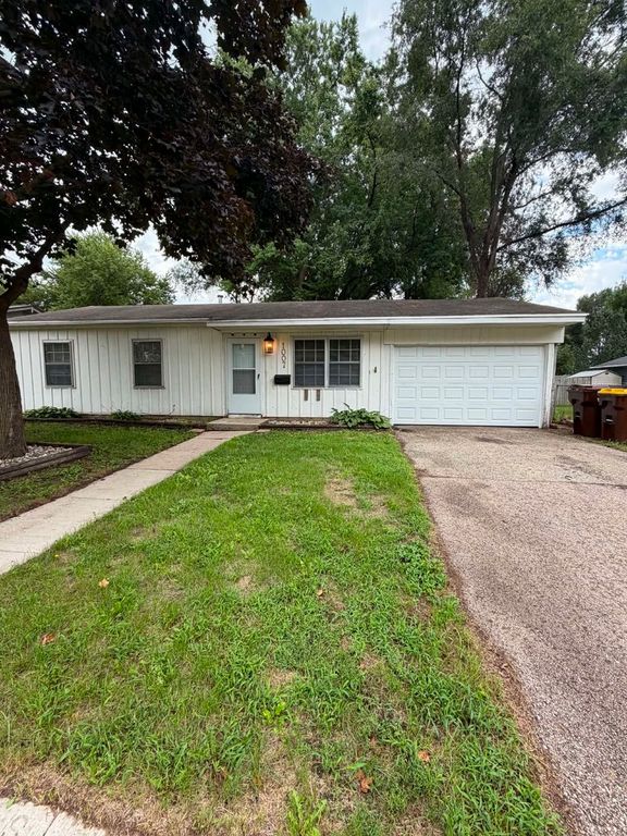1007 KINGSLEY Drive, Machesney Park, IL 61115