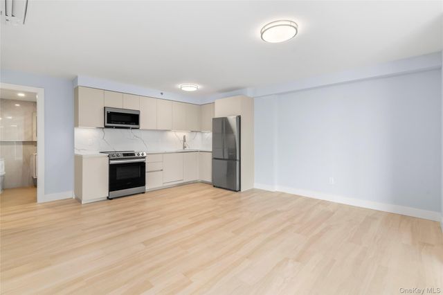 733 Ocean Parkway 7C, Brooklyn, NY 11230