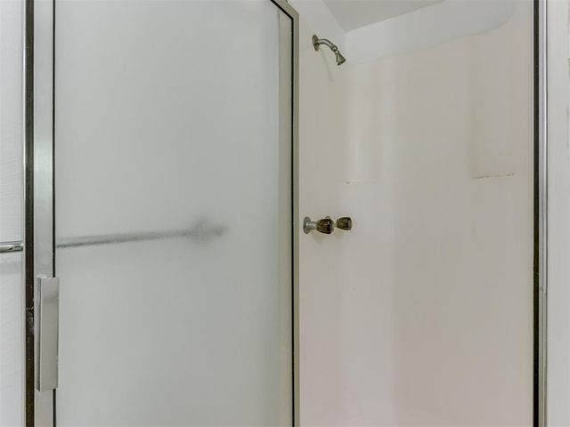 616 Whispering Oak Road, Oklahoma City, OK 73127