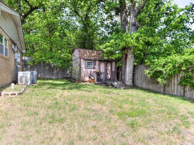 616 Whispering Oak Road, Oklahoma City, OK 73127