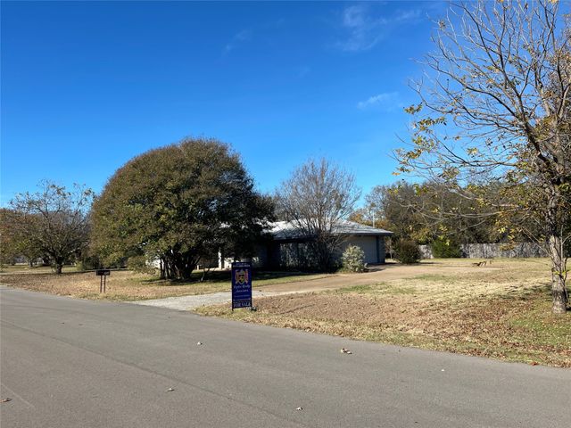 254 Spring Brook Drive, Mansfield, TX 76063