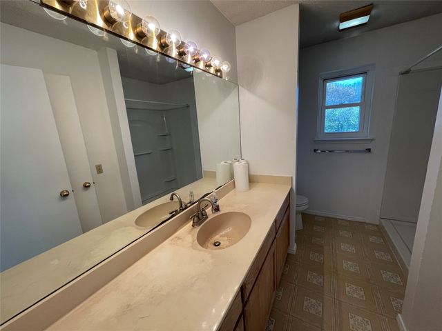 254 Spring Brook Drive, Mansfield, TX 76063