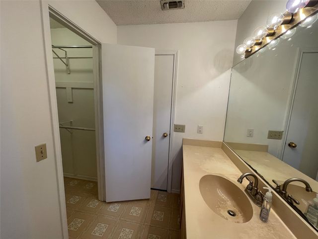 254 Spring Brook Drive, Mansfield, TX 76063