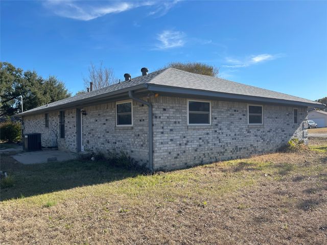 254 Spring Brook Drive, Mansfield, TX 76063