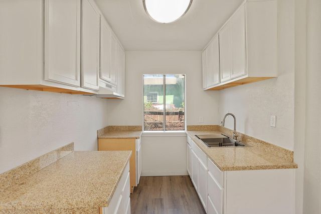 124 S Fresno Ave, Stockton, CA 95203