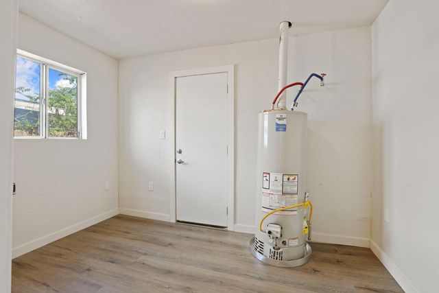 124 S Fresno Ave, Stockton, CA 95203