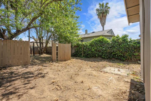 124 S Fresno Ave, Stockton, CA 95203