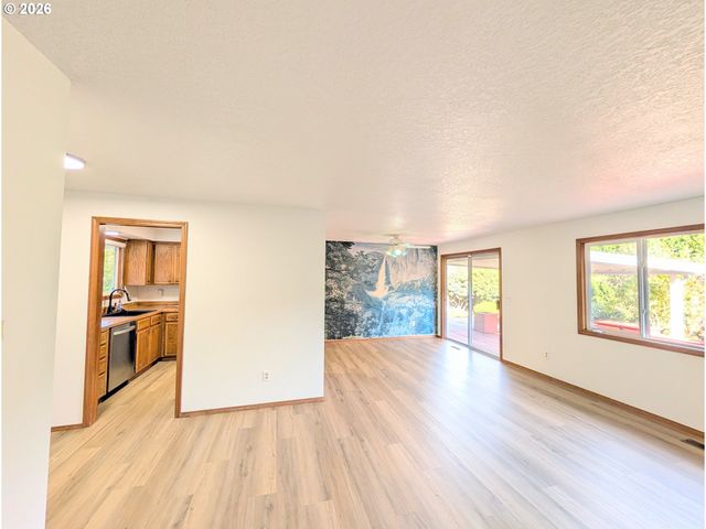 14156 Se 116TH Ave, Clackamas, OR 97015