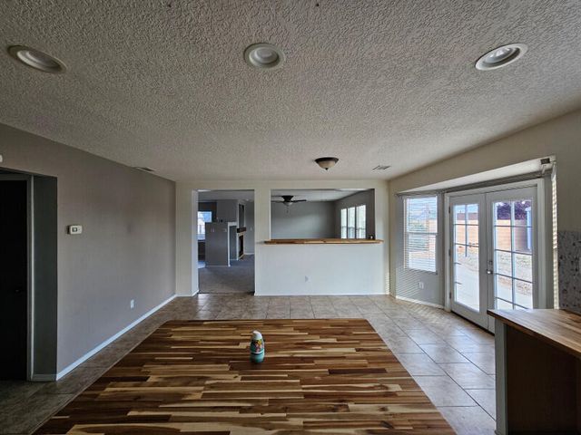 6458 Grants Drive NE, Rio Rancho, NM 87144