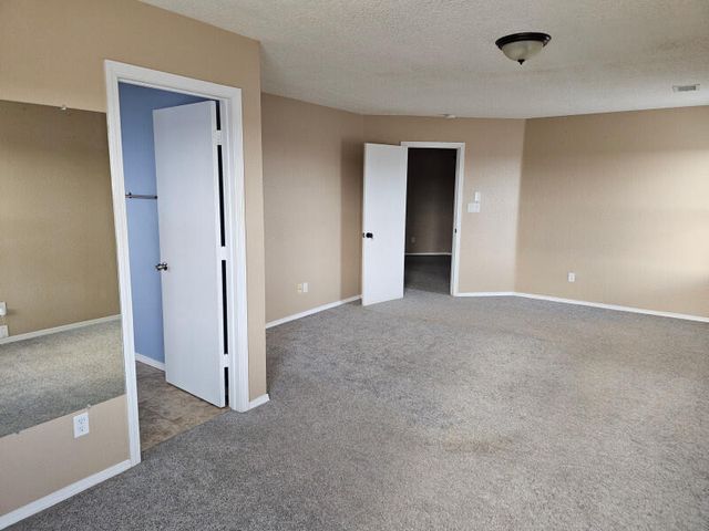 6458 Grants Drive NE, Rio Rancho, NM 87144