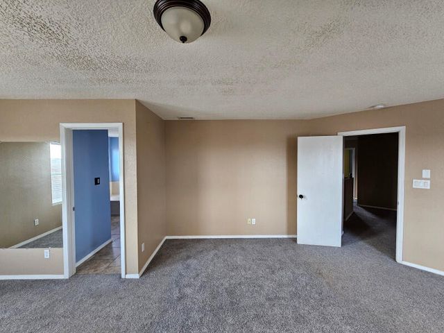 6458 Grants Drive NE, Rio Rancho, NM 87144