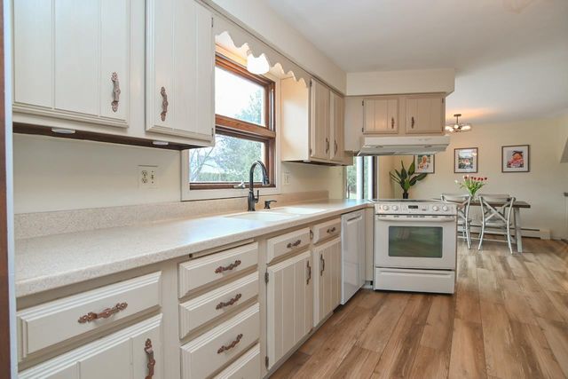 747 BORDEAUX, Green Bay, WI 54301