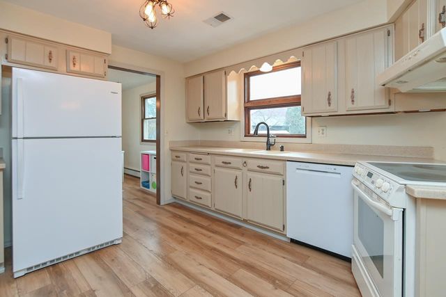 747 BORDEAUX, Green Bay, WI 54301