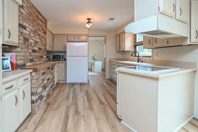 747 BORDEAUX, Green Bay, WI 54301