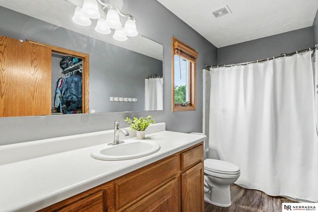 2325 NW 43rd Street, Lincoln, NE 68524