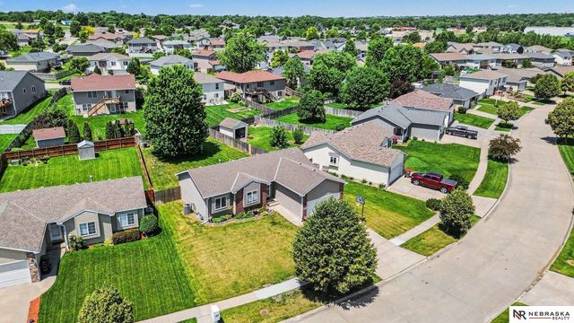 2325 NW 43rd Street, Lincoln, NE 68524