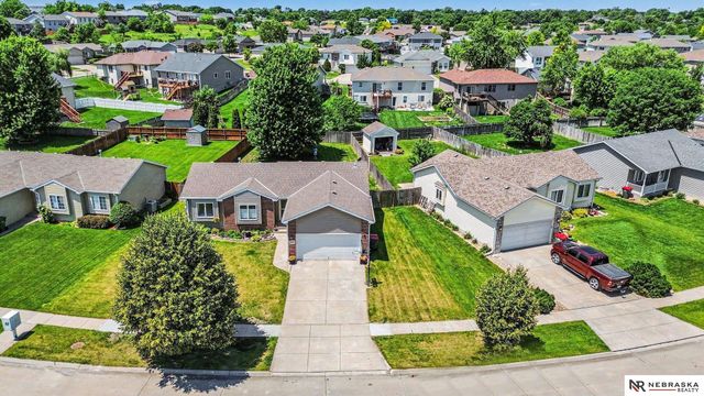 2325 NW 43rd Street, Lincoln, NE 68524