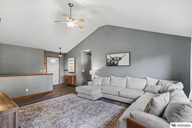 2325 NW 43rd Street, Lincoln, NE 68524