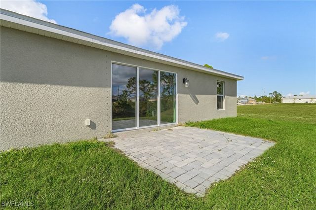 522 NW 20th ST, Cape Coral, FL 33993