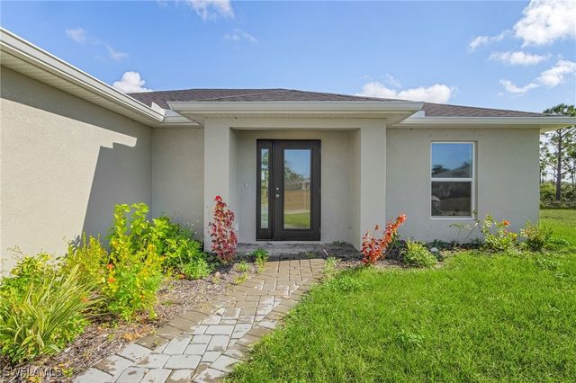 522 NW 20th ST, Cape Coral, FL 33993