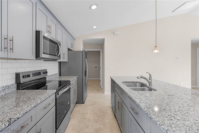 522 NW 20th ST, Cape Coral, FL 33993