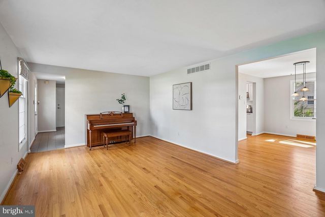 5209 WINDMILL LN, Columbia, MD 21044
