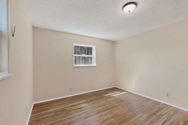 1725 PROSPECT Avenue NW, Albuquerque, NM 87104