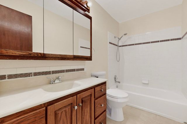 1725 PROSPECT Avenue NW, Albuquerque, NM 87104