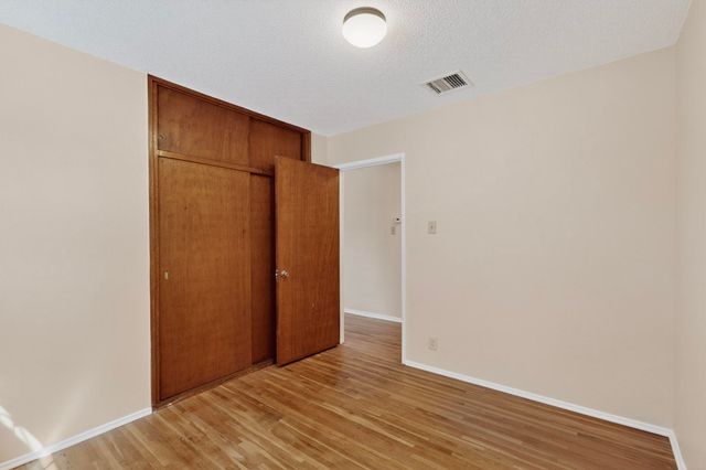 1725 PROSPECT Avenue NW, Albuquerque, NM 87104