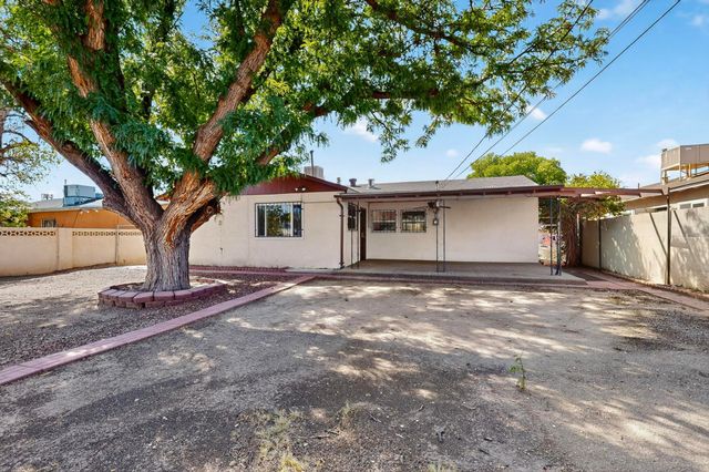 1725 PROSPECT Avenue NW, Albuquerque, NM 87104