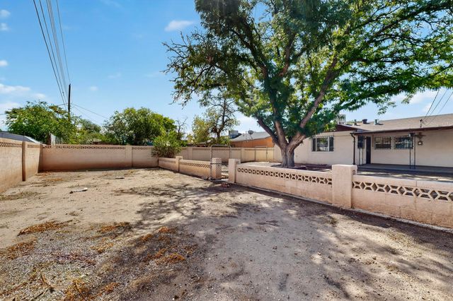 1725 PROSPECT Avenue NW, Albuquerque, NM 87104