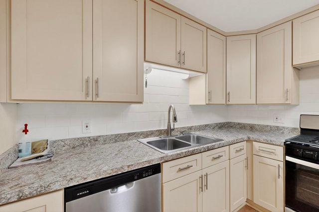 1725 PROSPECT Avenue NW, Albuquerque, NM 87104