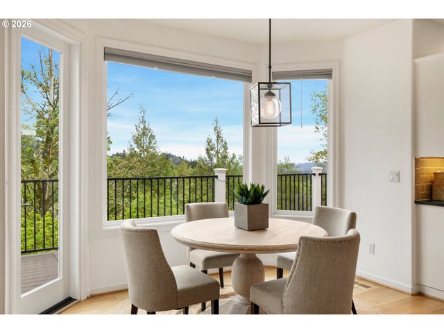 2512 Nw PINNACLE Dr, Portland, OR 97229