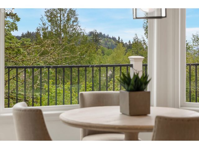 2512 Nw PINNACLE Dr, Portland, OR 97229