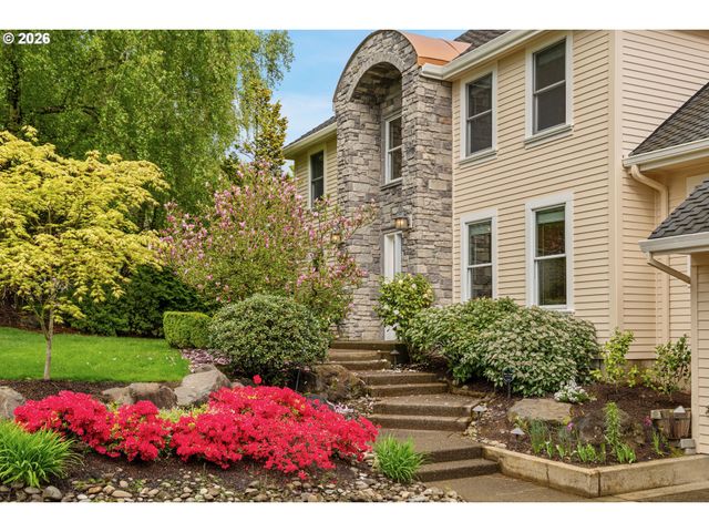 2512 Nw PINNACLE Dr, Portland, OR 97229