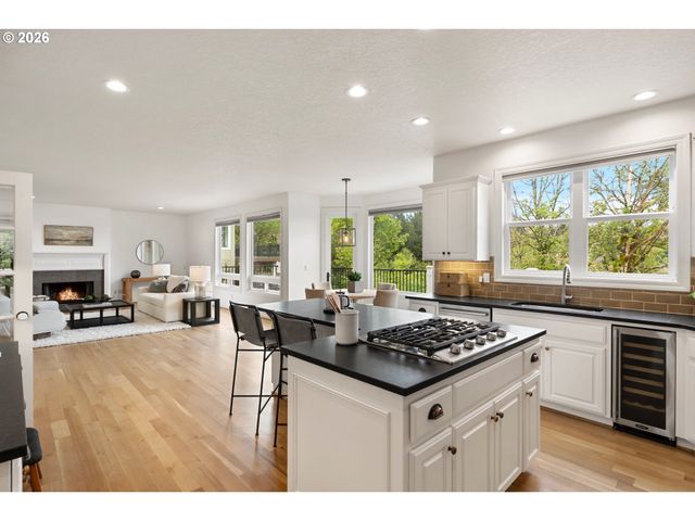 2512 Nw PINNACLE Dr, Portland, OR 97229