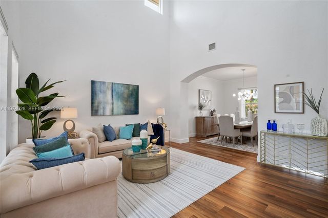 1537 Victoria Isle Way, Weston, FL 33327