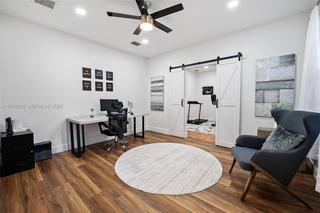 1537 Victoria Isle Way, Weston, FL 33327