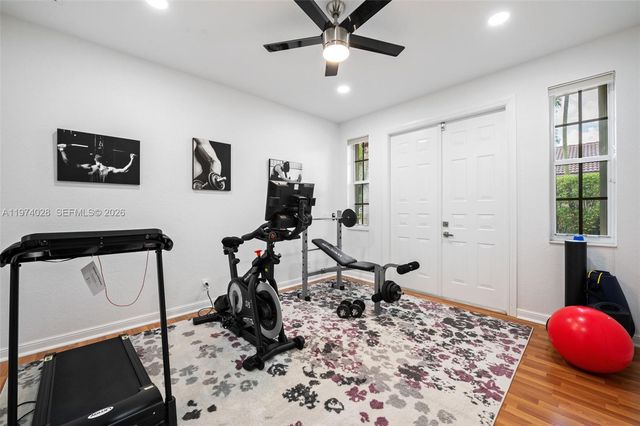 1537 Victoria Isle Way, Weston, FL 33327