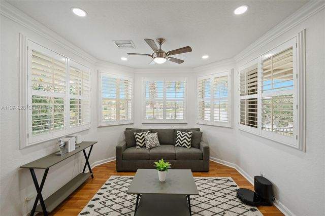 1537 Victoria Isle Way, Weston, FL 33327