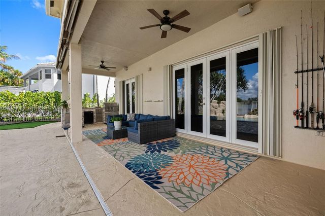 1537 Victoria Isle Way, Weston, FL 33327